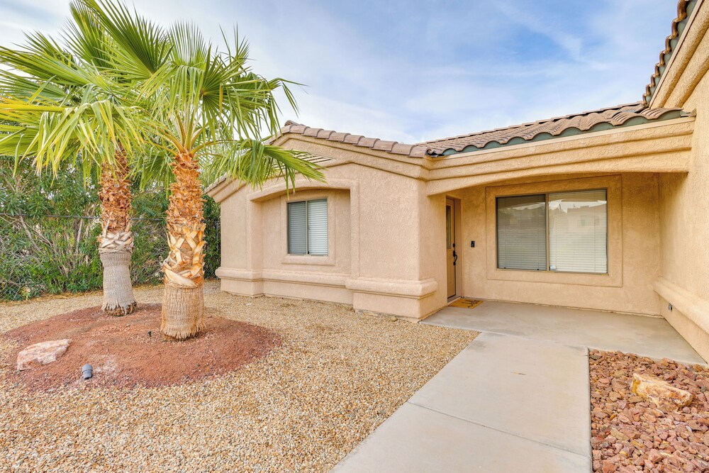 2 Mi to Beach: Lake Havasu Gem w/ Pool & Spa!