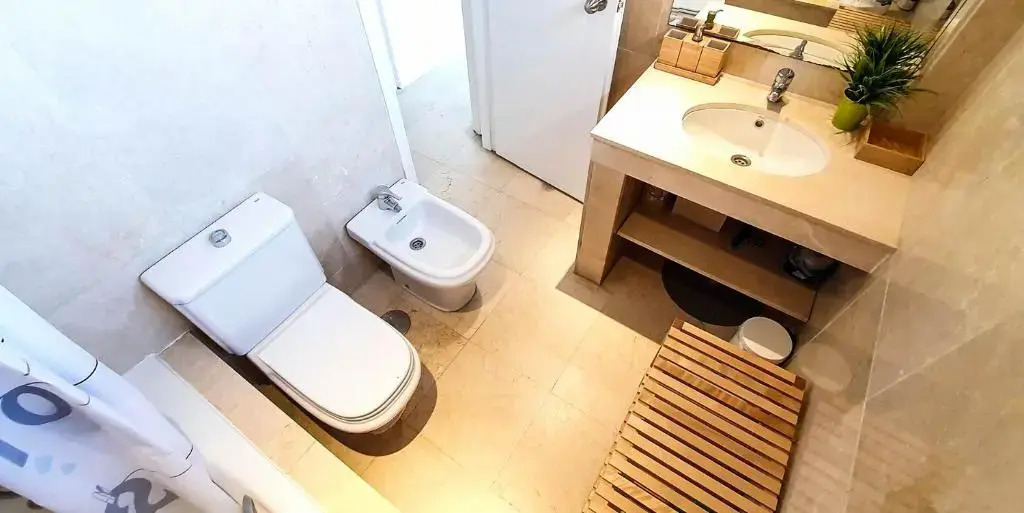 SKOL 233. Wonderful Two Bedroom Apartment in Marbella Center.