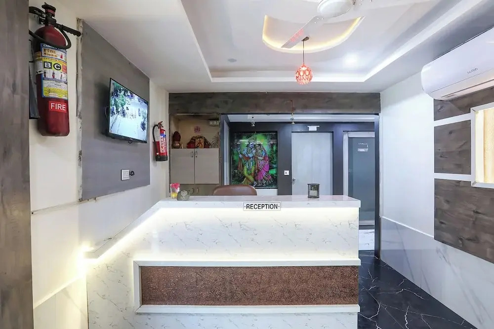 FabHotel S.S - Opp. Vishwakarma Engineering College