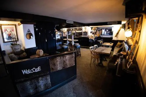 The Dragon Hotel & Thistles Pub