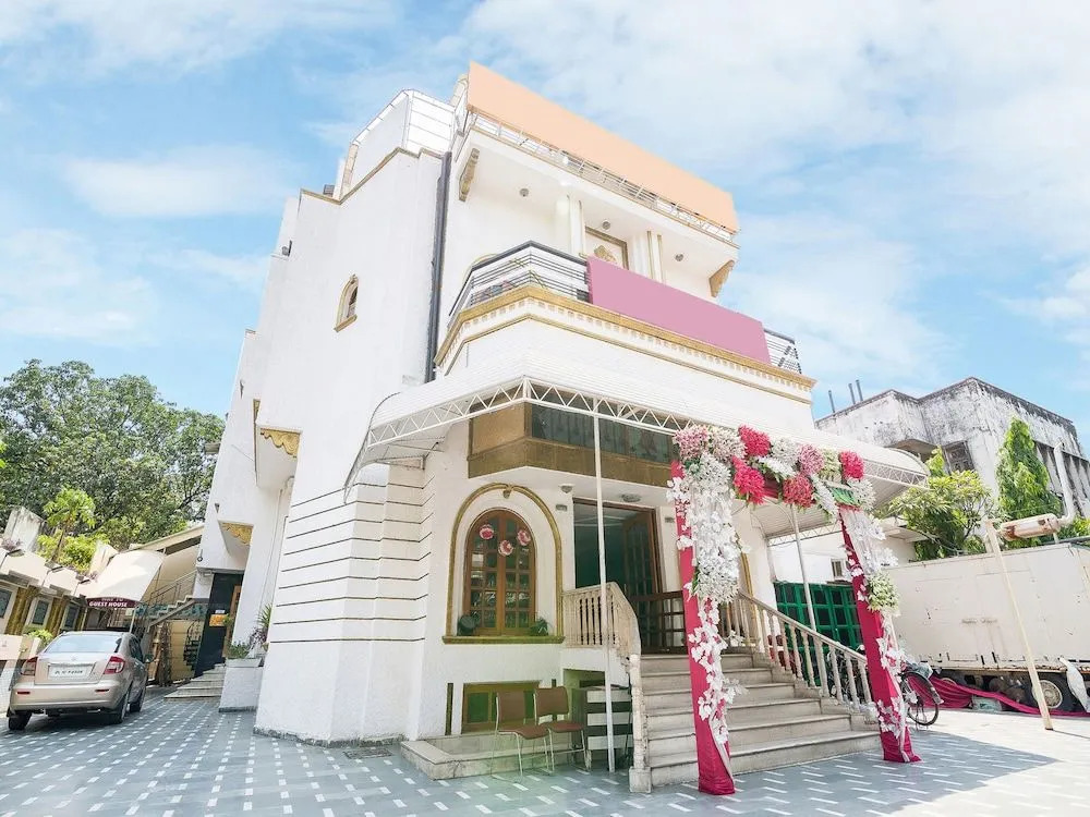 OYO 14245 Amitabh Guest house