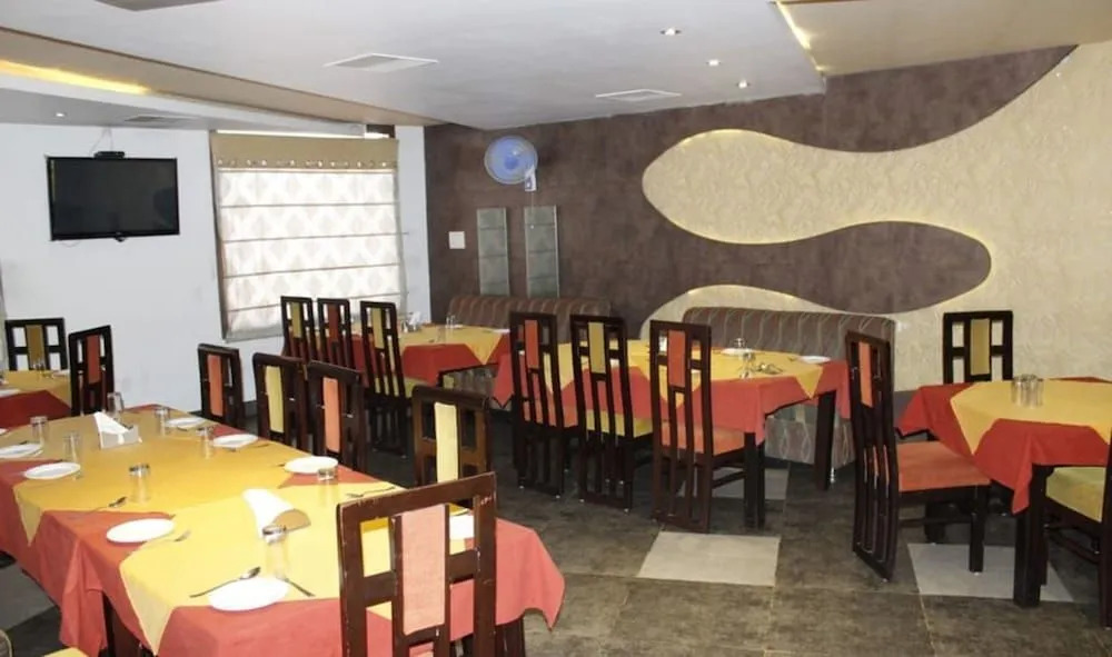Hotel Kimaya