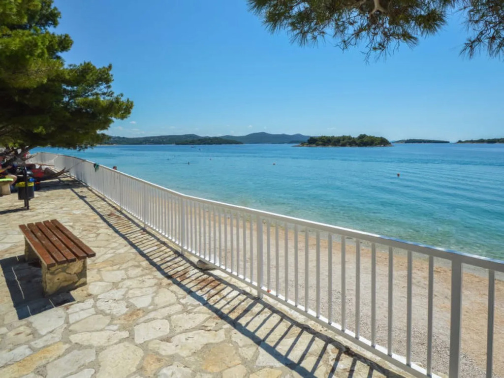 Apartment Milin Murter/Jezera 33994