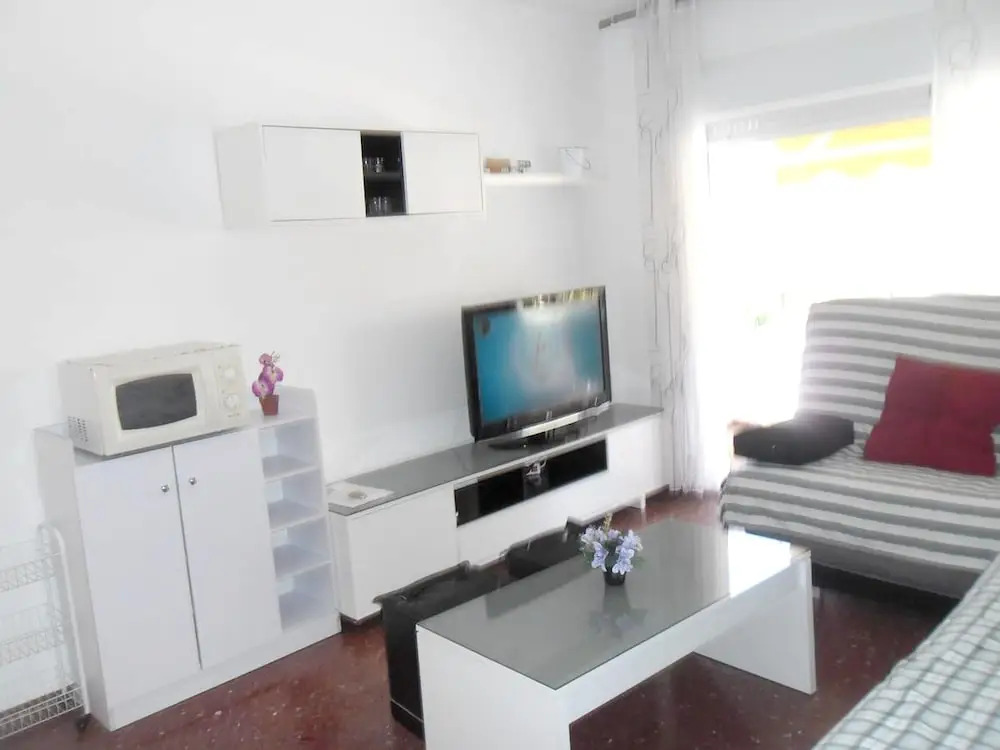 Studio in Caleta de Vélez, with Wonderful Sea View, Shared Pool, Enclosed Garden - 200 M From the Beach