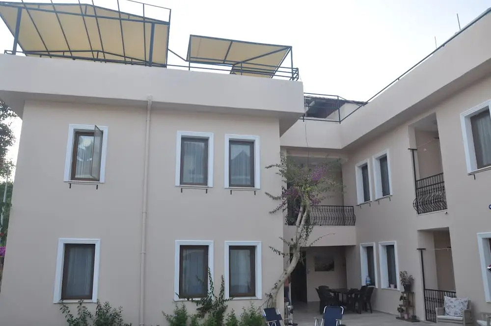 Dalyando Hotel