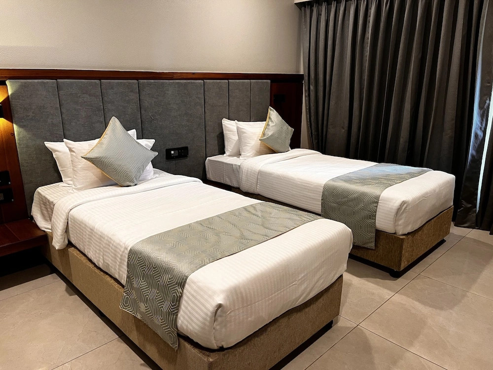 The Qubice Hotel, Kolhapur