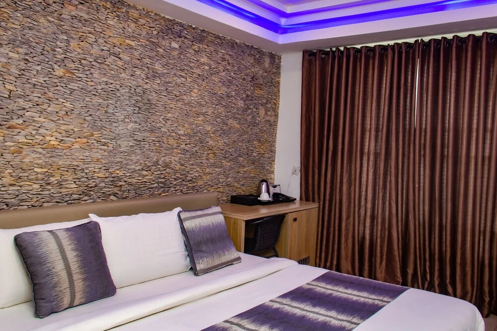 Shartell Hotels Jos