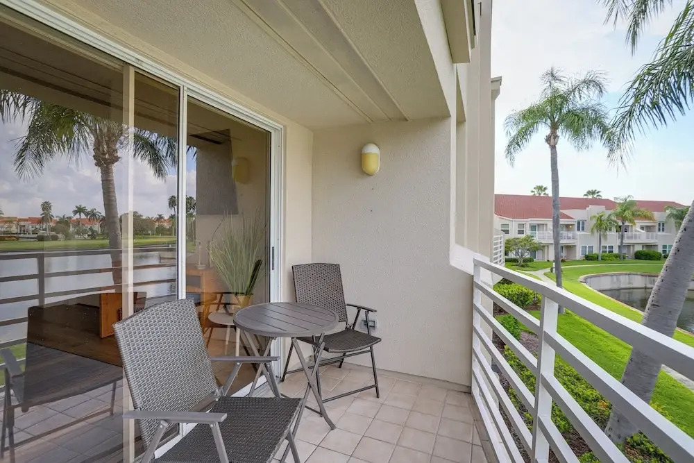 Sunny St Pete Getaway With Shared Pool & Hot Tub