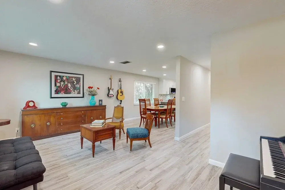 Updated House With Enclosed Yard, Patio, Central AC, & Washer/dryer
