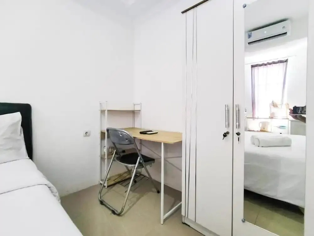 Restful And Tidy Studio At Paltrow City Apartment