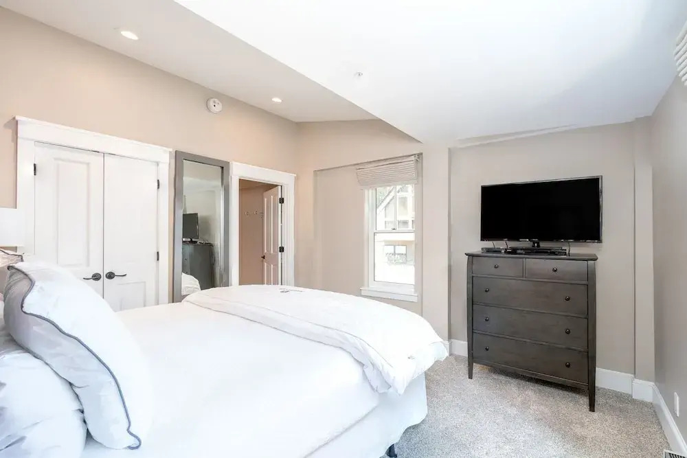 River Club 301 2 Bedroom Condo by Alpine Lodging Telluride