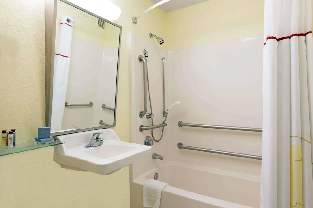 MainStay Suites Raleigh - Cary
