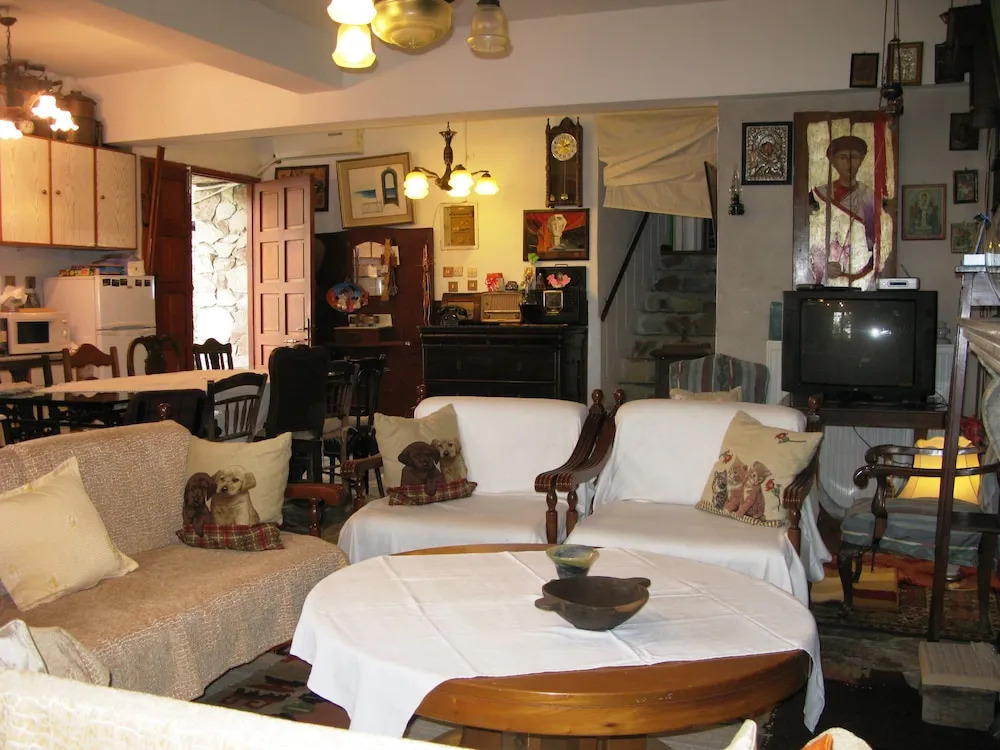 Antique Seaside Stone House - Boat Trips