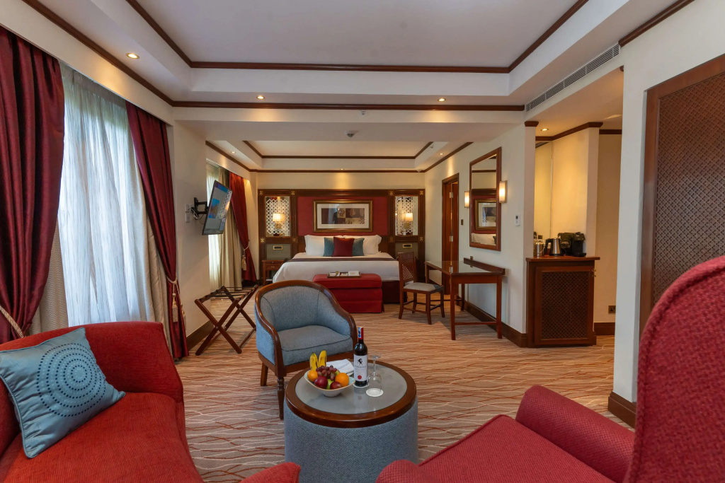 Отель Nairobi Serena