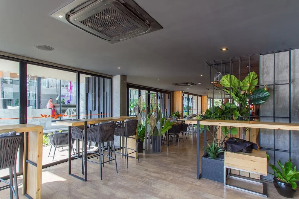 Apartment Near Bangtao Beach 2bdr 2bth