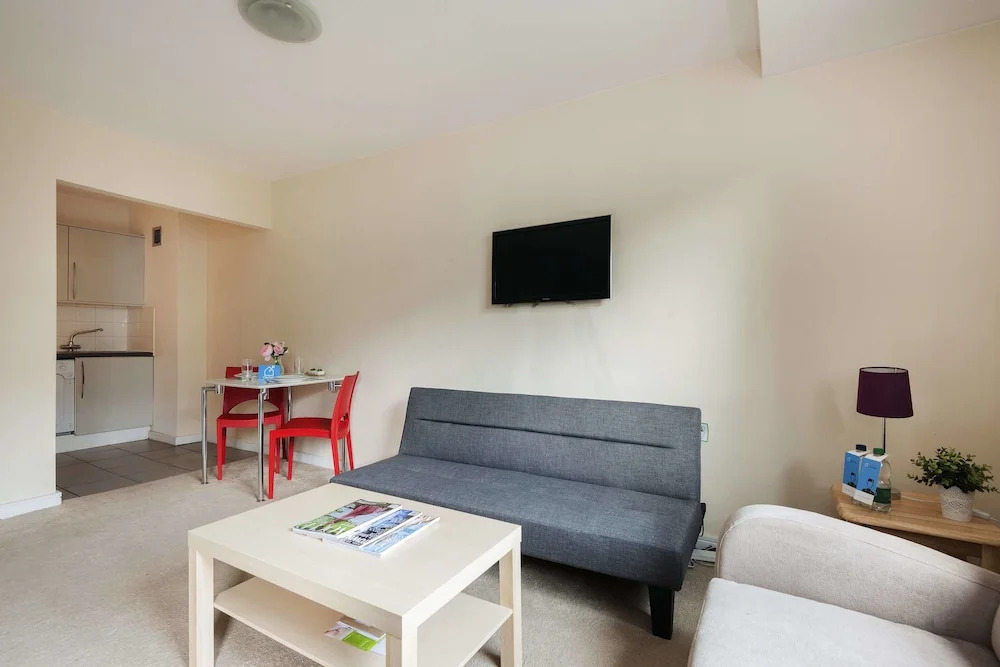 The Sherborne Studio Apartment - JCG