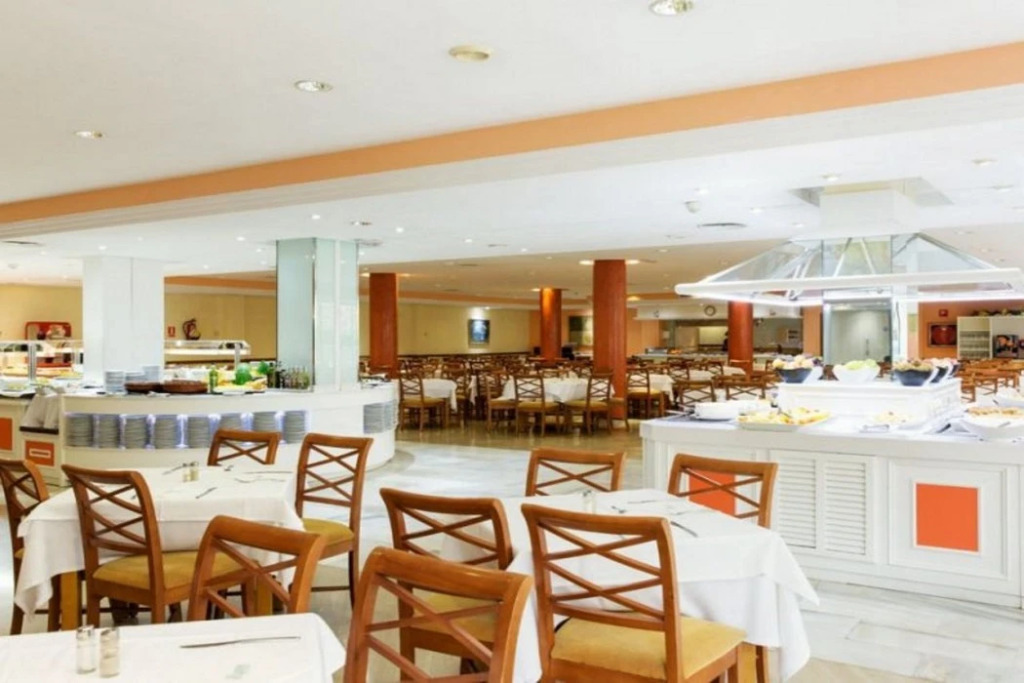 Tropicana Hotel