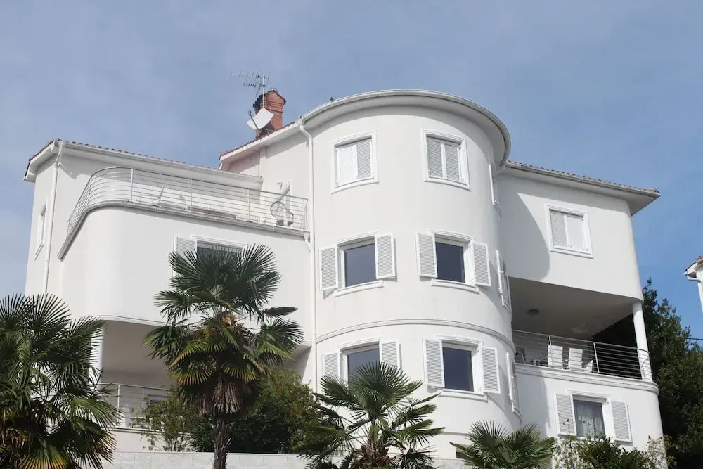 Luxury Apartment in Opatija for 8 People With Pool and Silk Bedding