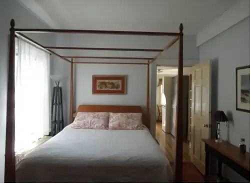Halyard Guest House