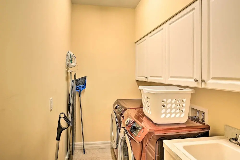 3 Mi to Downtown Cape Coral: Canal-Front Villa