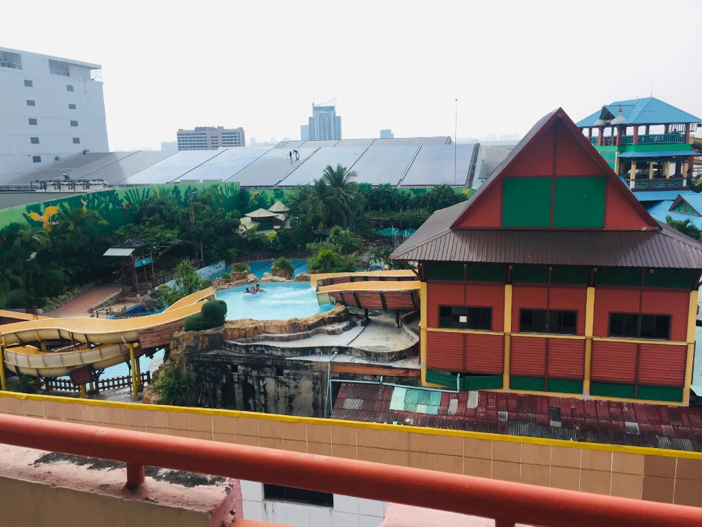 Mall Suites Hotel