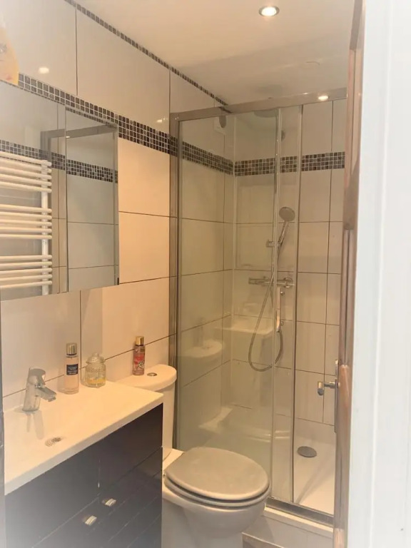 Modern Apartment 2 Bedrooms/2 Bathrooms, Quiet Balcony in a Palm Beach Area