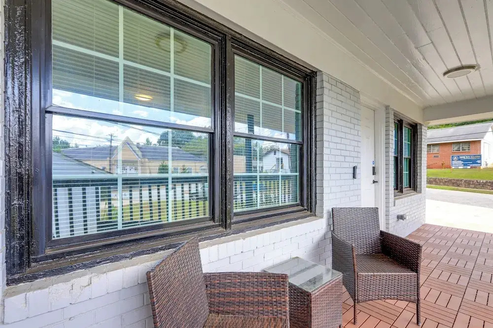 5 Mi to Dtwn Atl: Modern Duplex Home!