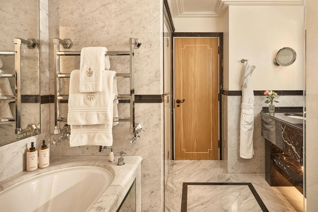 Claridges, Maybourne