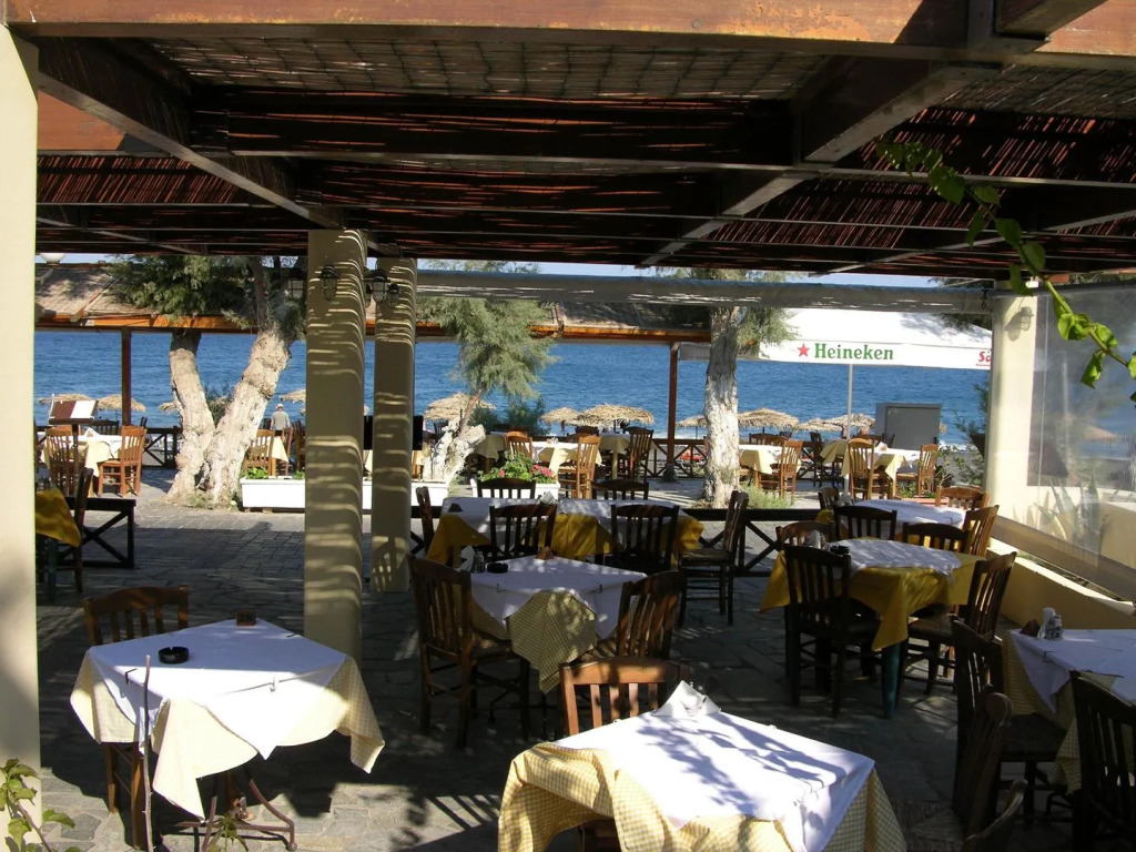 RK Beach Hotel