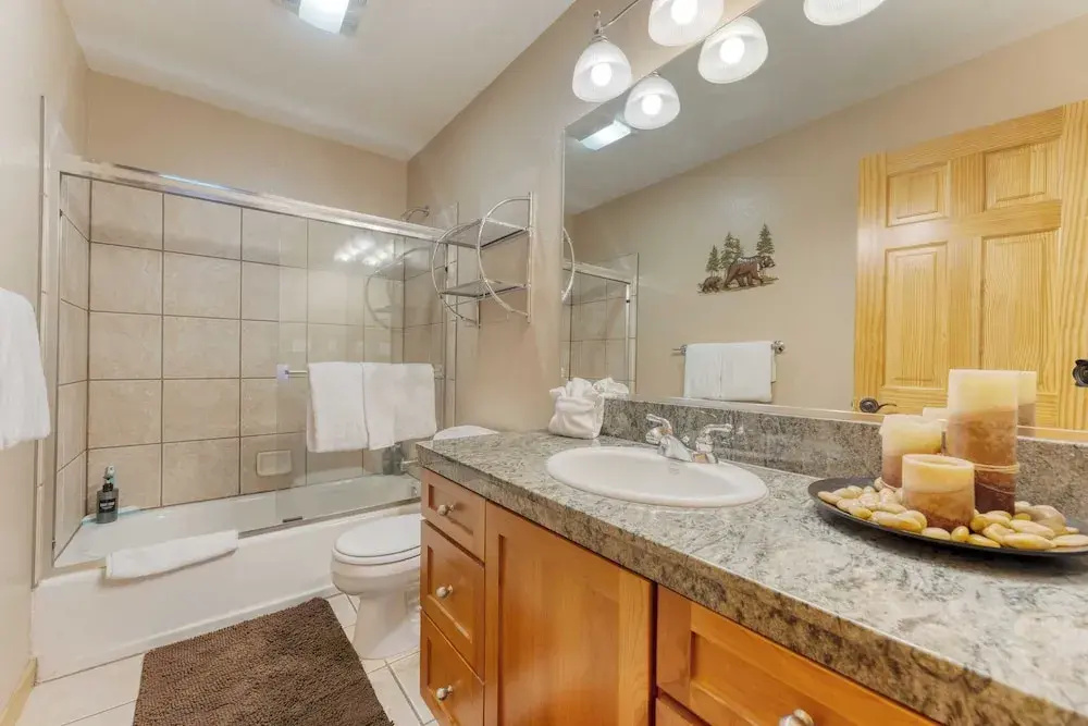 Cherry Hills Spacious Tahoe Cabin With Deck Fireplace Open Interiors