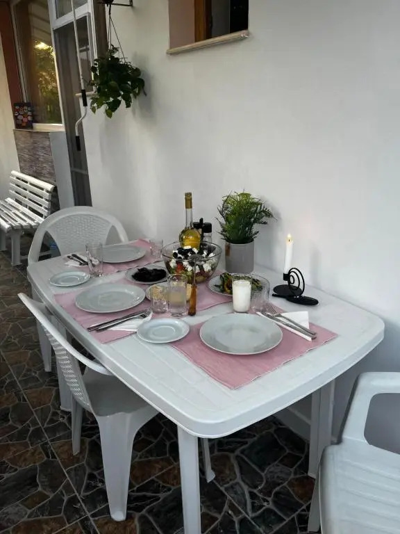 ART APARTMENT GERI 2 ,with a terrace,space for bikes,free parking&wi-fi