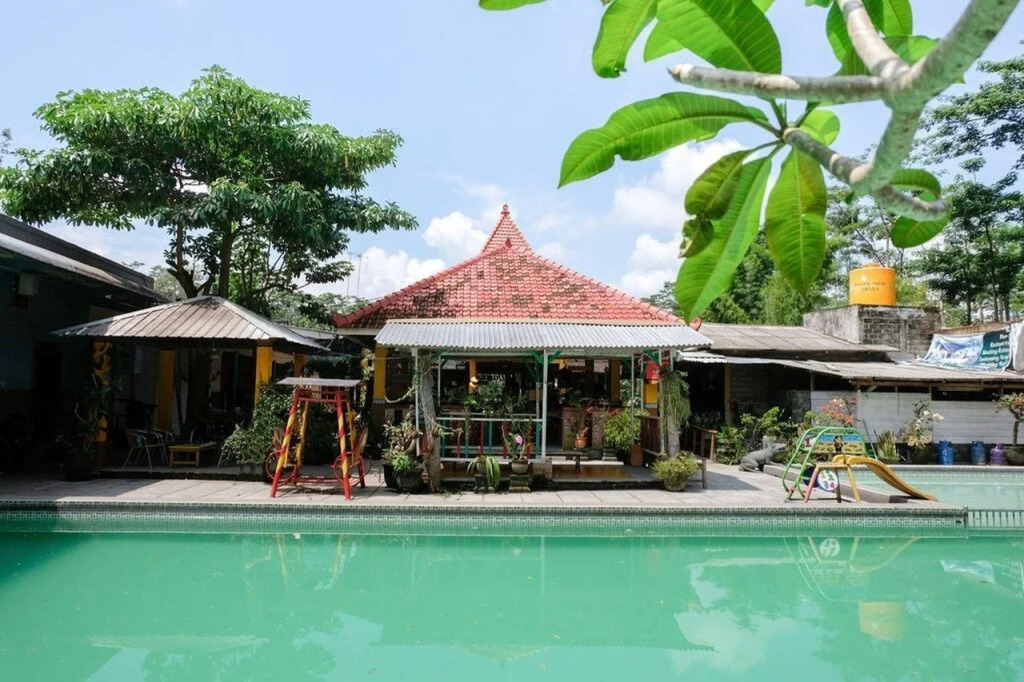 RedDoorz at Damar Mas Gunung Kelud Kediri