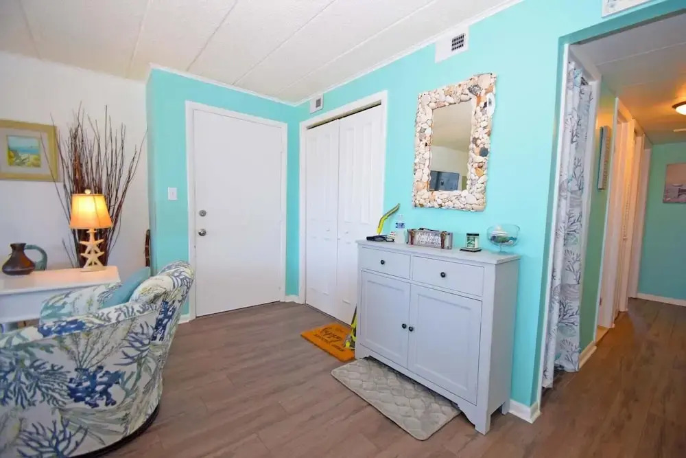 Thunder Island 81b 2 Bedroom Condo by RedAwning