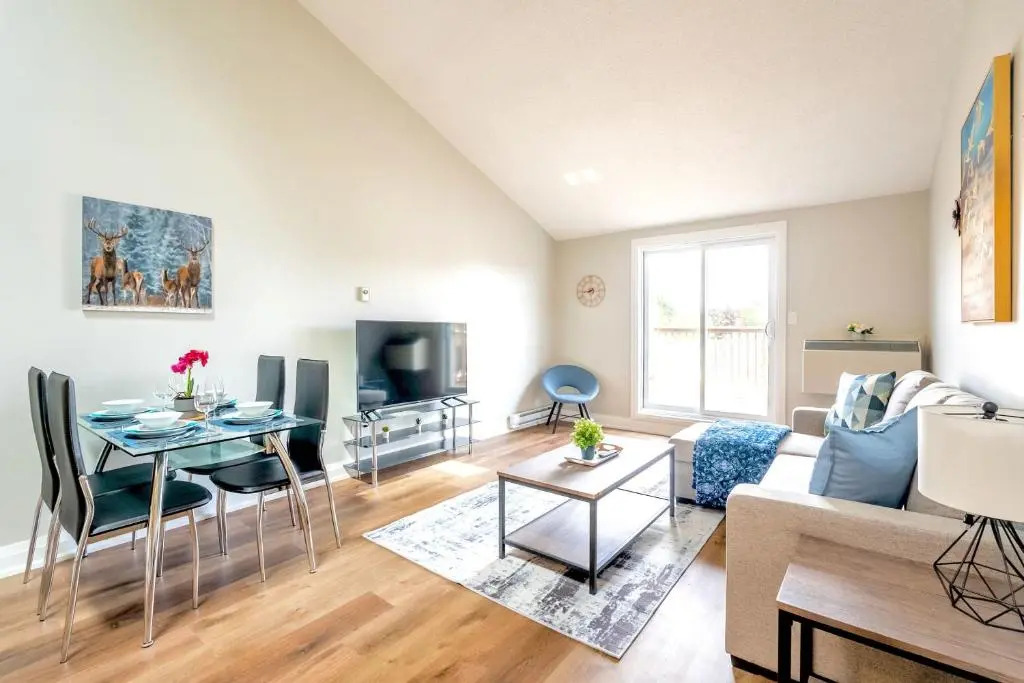 1BR Loft near DT Cambridge -Trails and Parks
