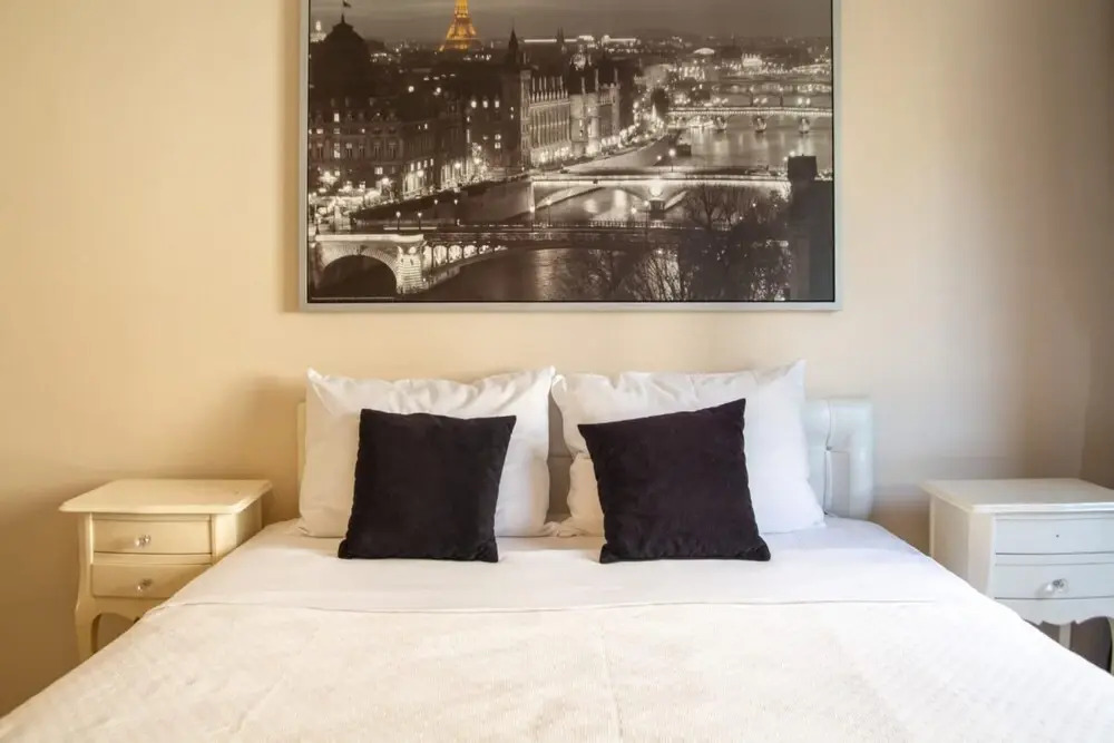 Pleasant and Central Flat With Balcony in Izmir