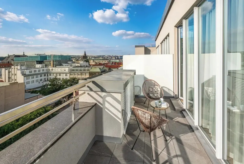 VN17 Rooftop Suites by Adrez