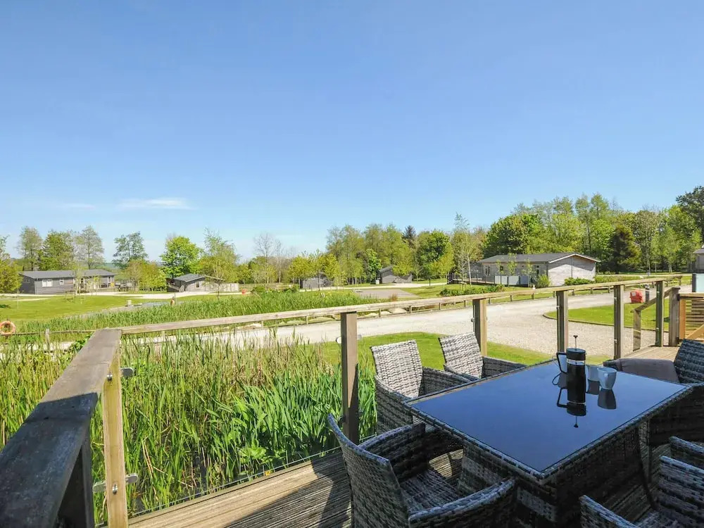 5 Meadow Retreat