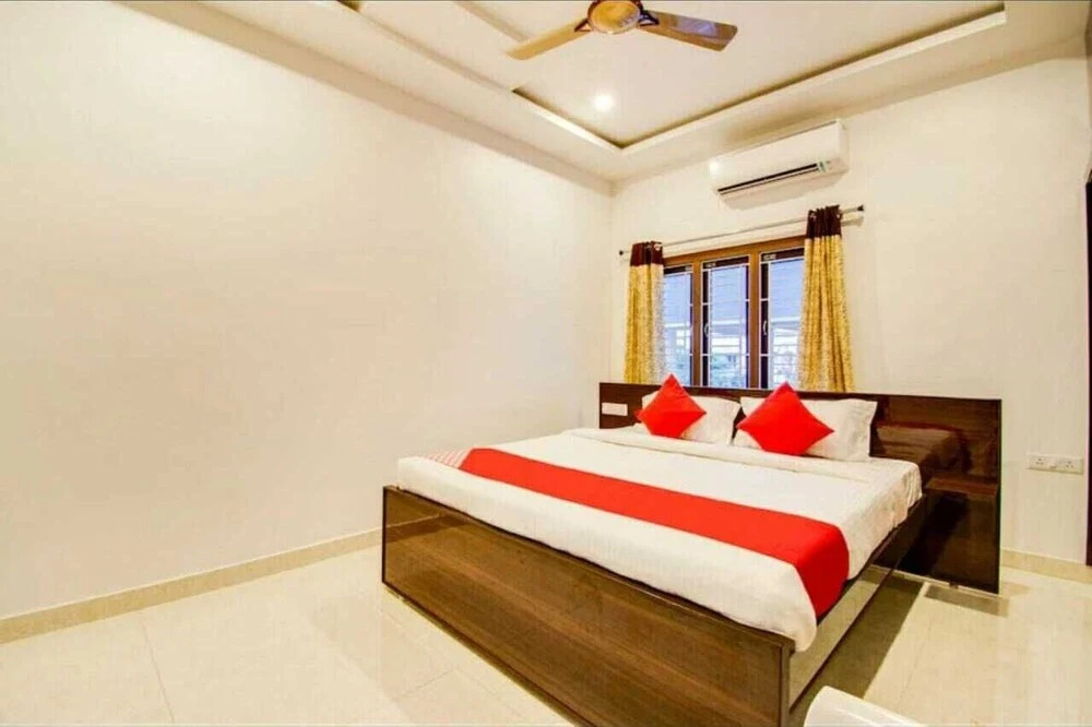 RVN Grand, Nellore