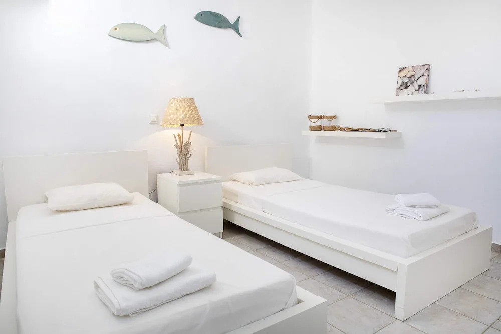 Relax by Mikri Santa Maria Beach - 2 Bedroom House