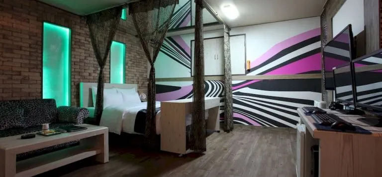 Hotel Wow