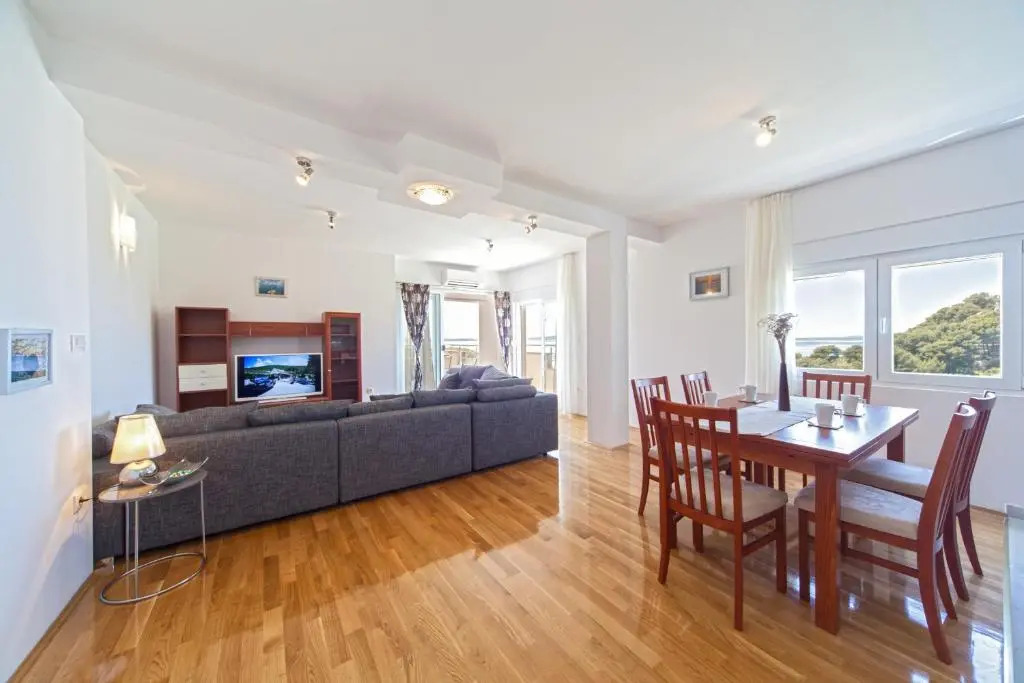 The View Apartments