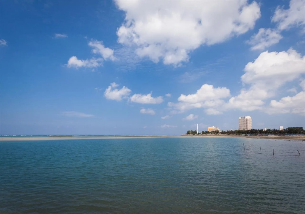 Sunline Chatan Condominium Resort