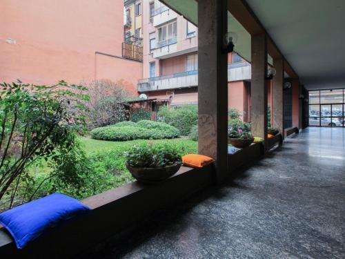 with FREE PARKING - con Parcheggio incluso - The Boheme Navigli - Quiet & comfy vintage Junior Suite