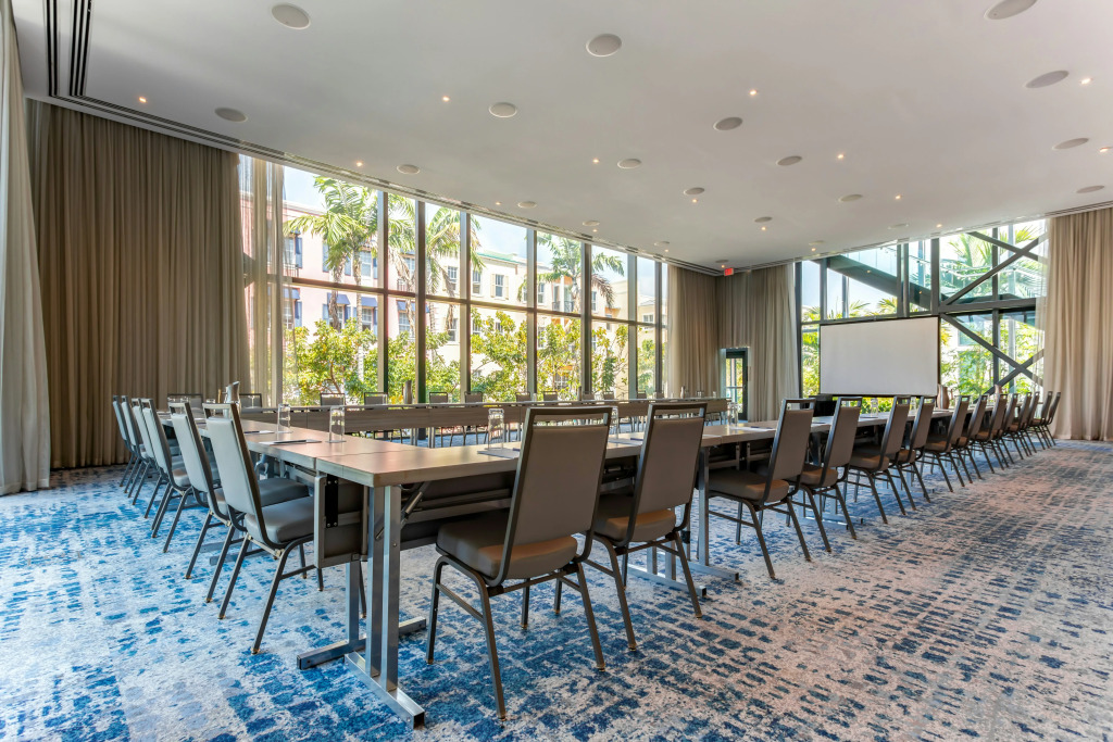 The Ray Hotel Delray Beach, Curio Collection By Hilton