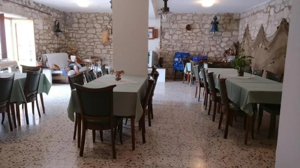 Rooms Liva - 60m from the sea