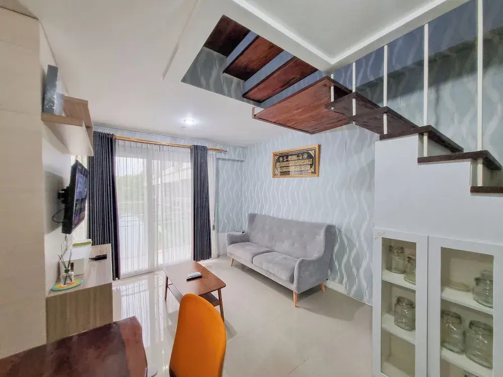 Elegant And Spacious 2Br Loft Green Park Yogyakarta Apartment