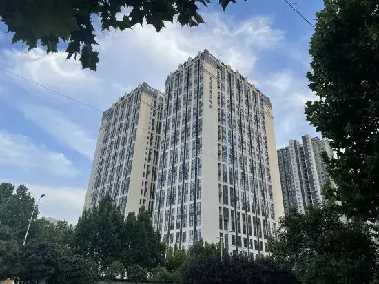 Yixue Boutique Homestay (Zhengzhou Zhengshang Yujian Mingzhu Fengzhuang Subway Station)
