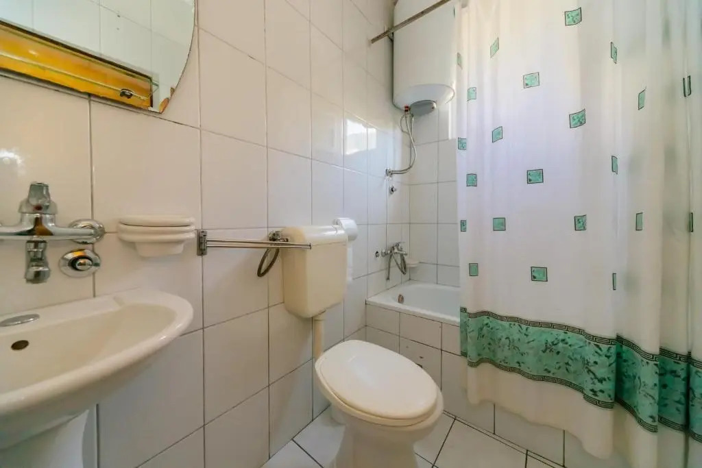 Apartments and Rooms Sole Mar