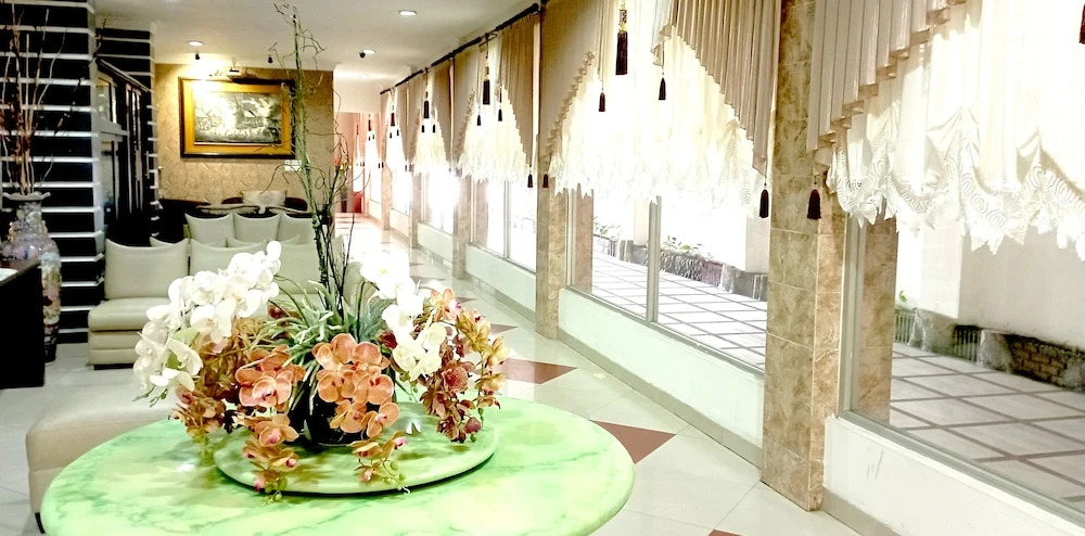 Grand Bayu Hill Hotel