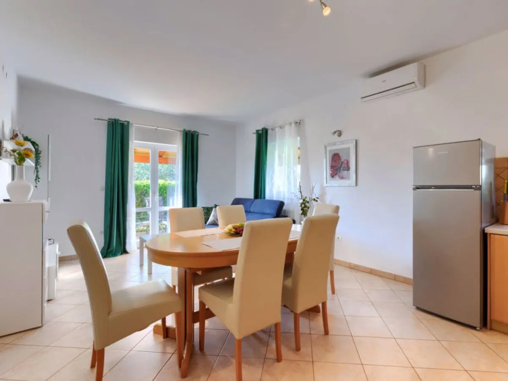 Apartment Mir Dorio